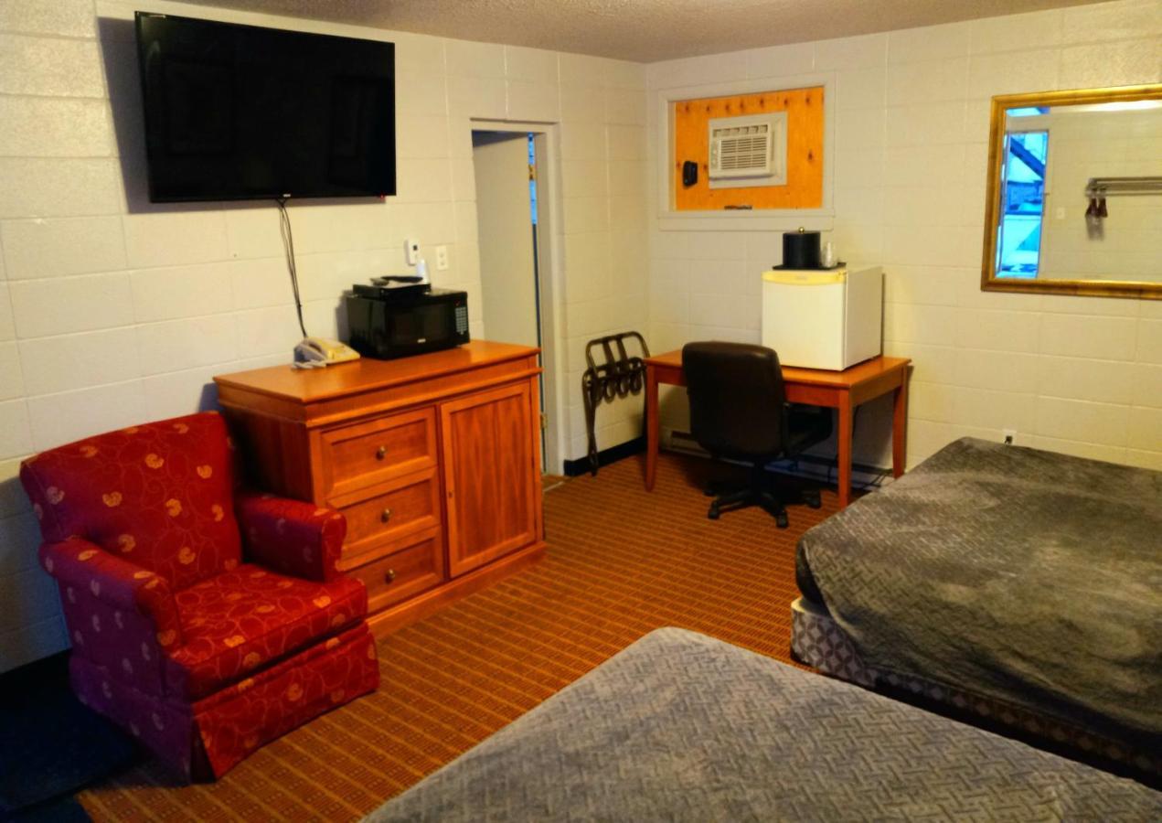 Chalet Inn Motel Dryden Exteriér fotografie